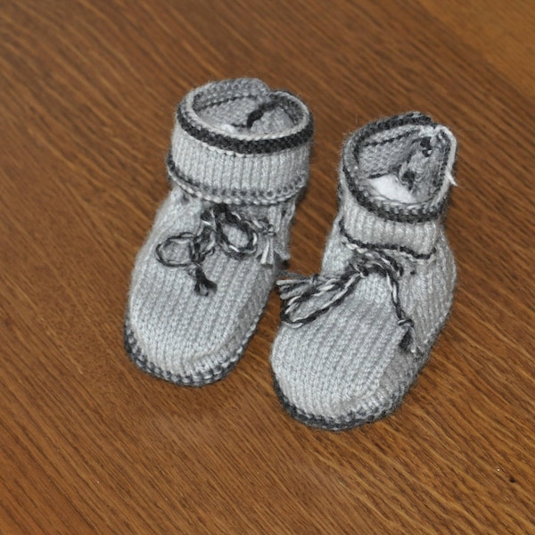 chaussons bébé gris clair et noir