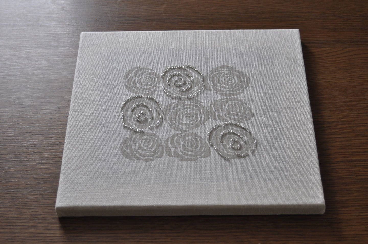 Tableau Les 9 Roses en Peinture et Perle