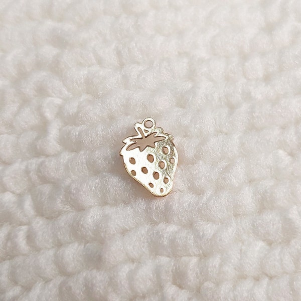 GF09STRW 9.8 x 7mm Mini Strawberry Charm 24ga Tiny Pendant For Bracelet Necklace Making Gold Filled (14KGF) Jewelry Accessories DIY Findings