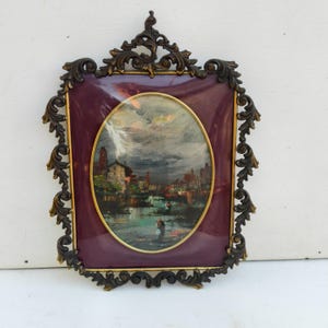Moldura ornamentada em estilo antigo, pintura de paisagem oval emoldurada em bronze, decoração vitoriana Rocco
