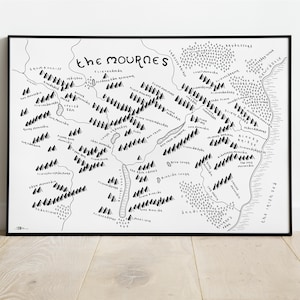 LES MOURNES : carte d'impression | Carte de la montagne | Art cartographique minimaliste | Art mural | Impression artistique