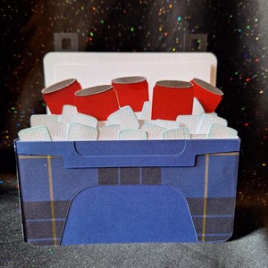 Cartão de felicitações pop-up 3D com cooler e velas