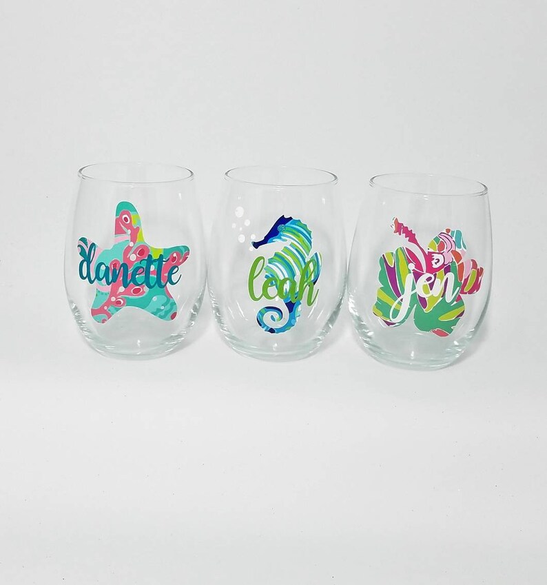 girls trip wine glasses