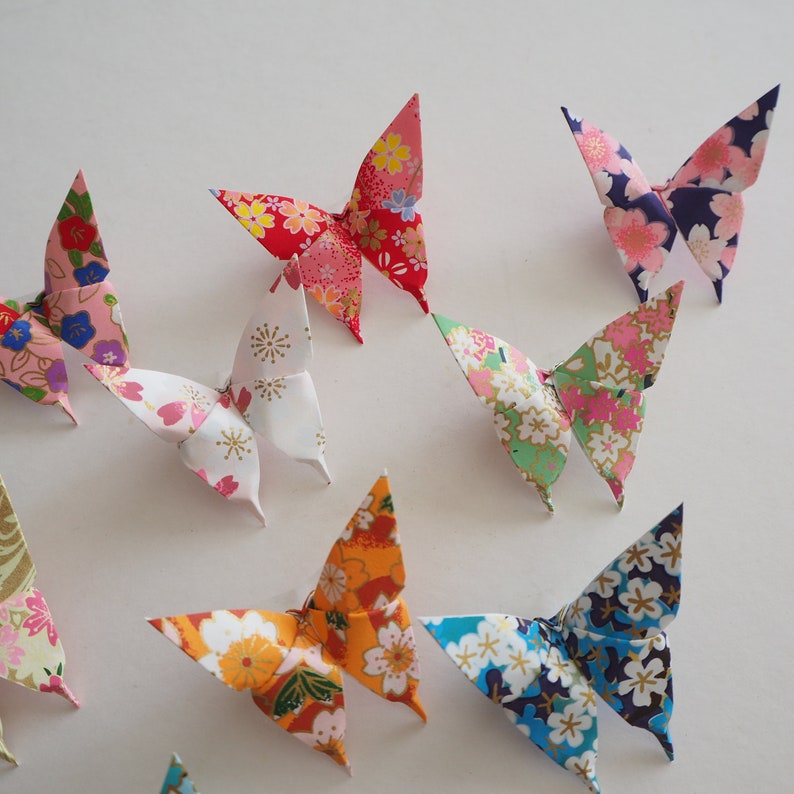 Pack of 10 Small Handmade Japanese Summer Flower Garden Washi Paper Origami Butterflies, Decoration, Wedding, Birthday, Wall Sticker, Custom zdjęcie 3