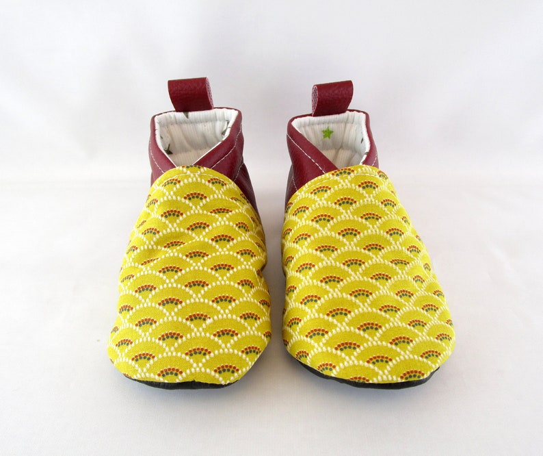 slippers faux Burgundy and yellow tissue paper fans