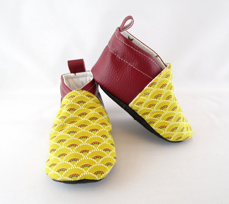 slippers faux Burgundy and yellow tissue paper fans