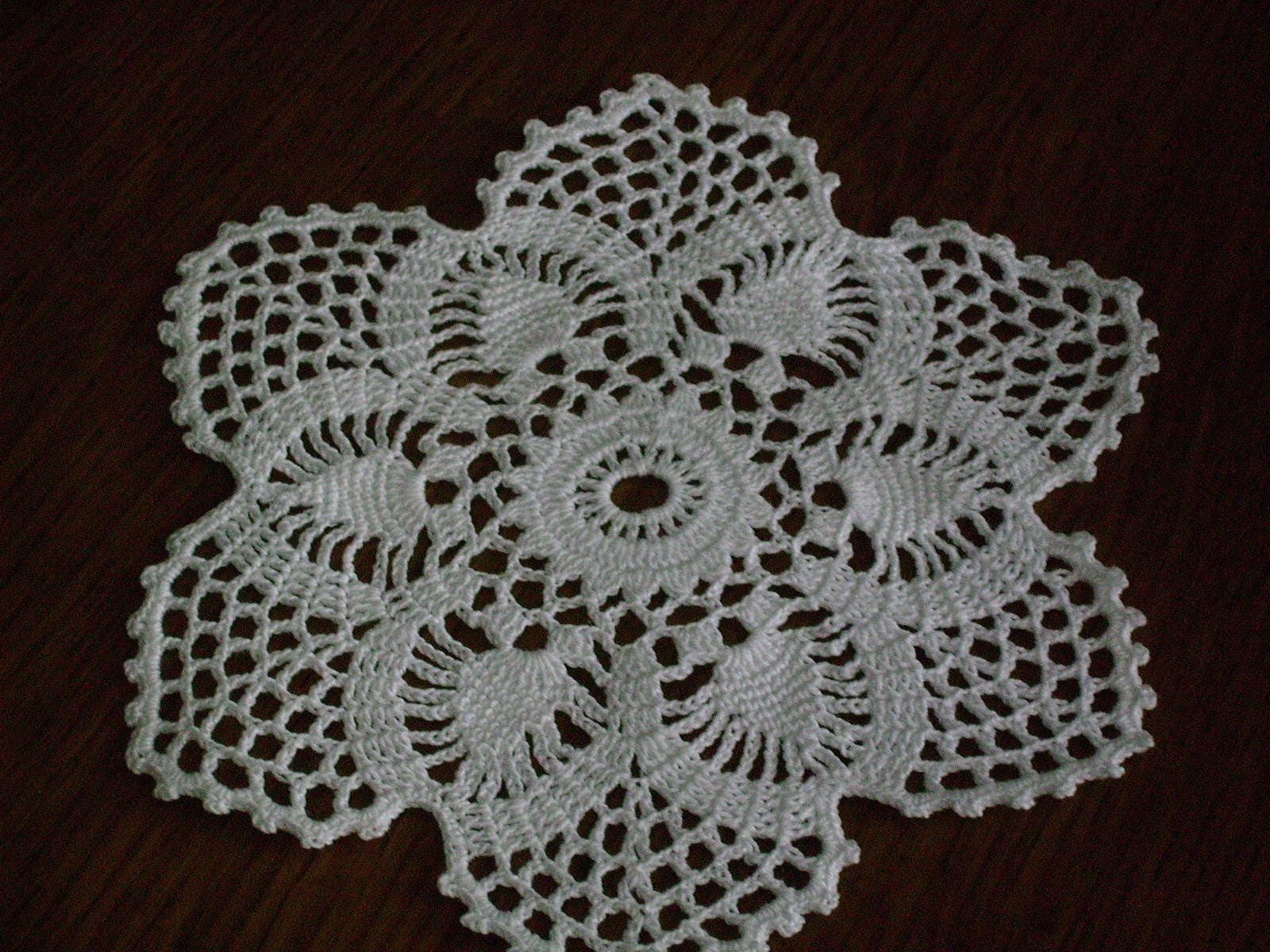 Petit Napperon Uni Blanc Fait Main