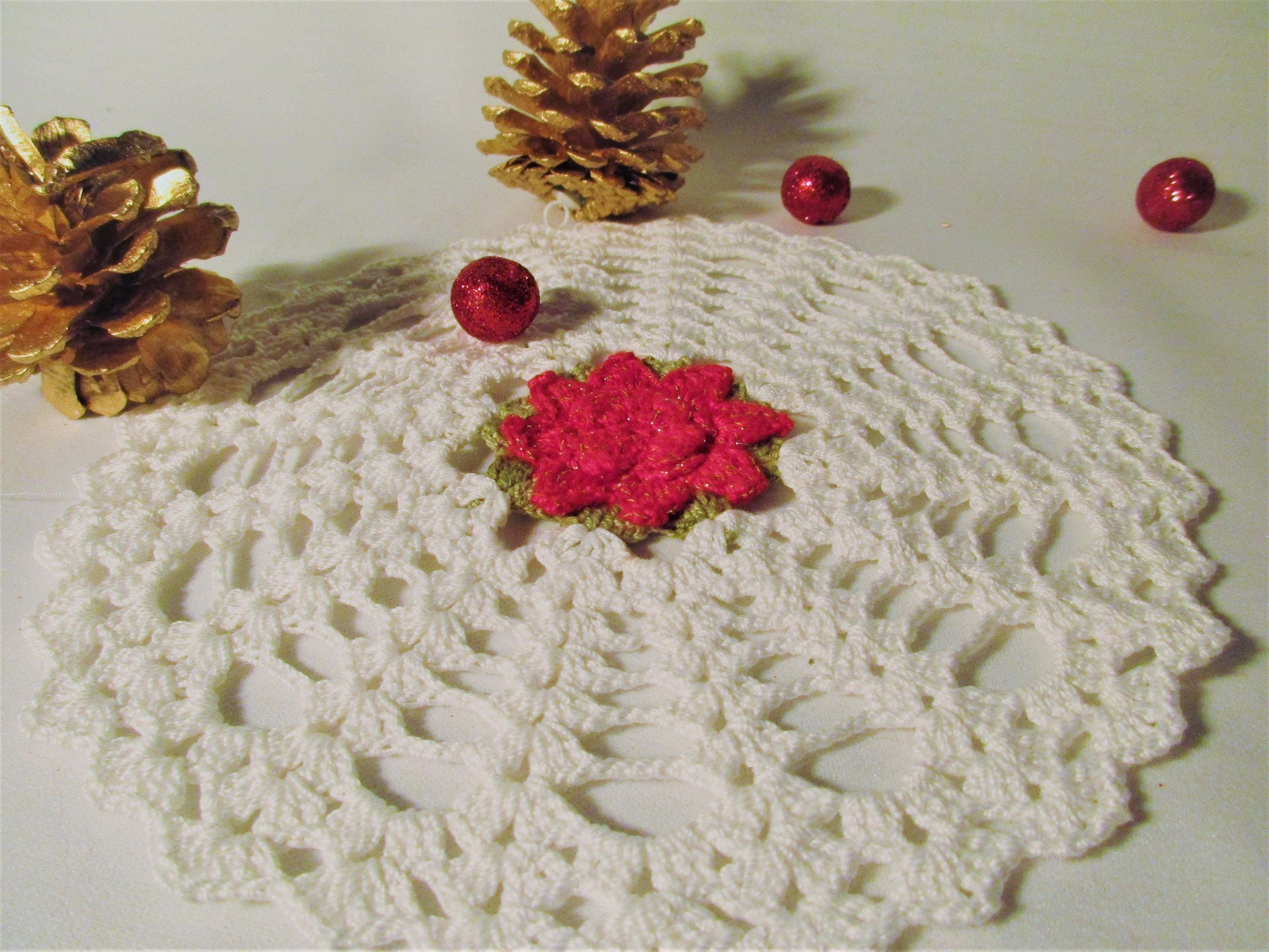 Duo de Napperons Ronds Blancs Fleur Noël Crochetés Main