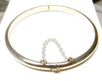 925 Sterling Silver Plain Hinged Bangle Bracelet with Safety Chain 5 mm wide