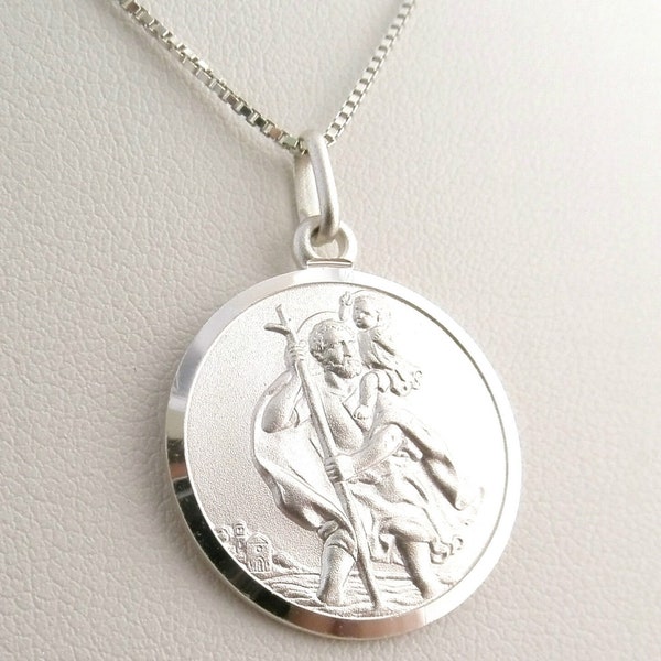 925 Sterling Silver 20mm Saint St Christopher Pendant with 18" Silver Chain