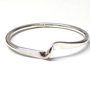 925 Sterling Silver Skinny Twisted Stacking Ring Ideal as Finger or Midi Ring