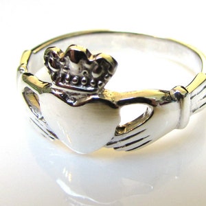 Handmade 925 SOLID Sterling Silver Irish / Celtic Claddagh Love Ring Size J to T
