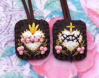 Skapulier aus Wolle – Sacred Heart, Unbeflecktes Herz handbestickt made in France