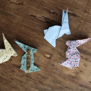 Spilla origami di coniglio