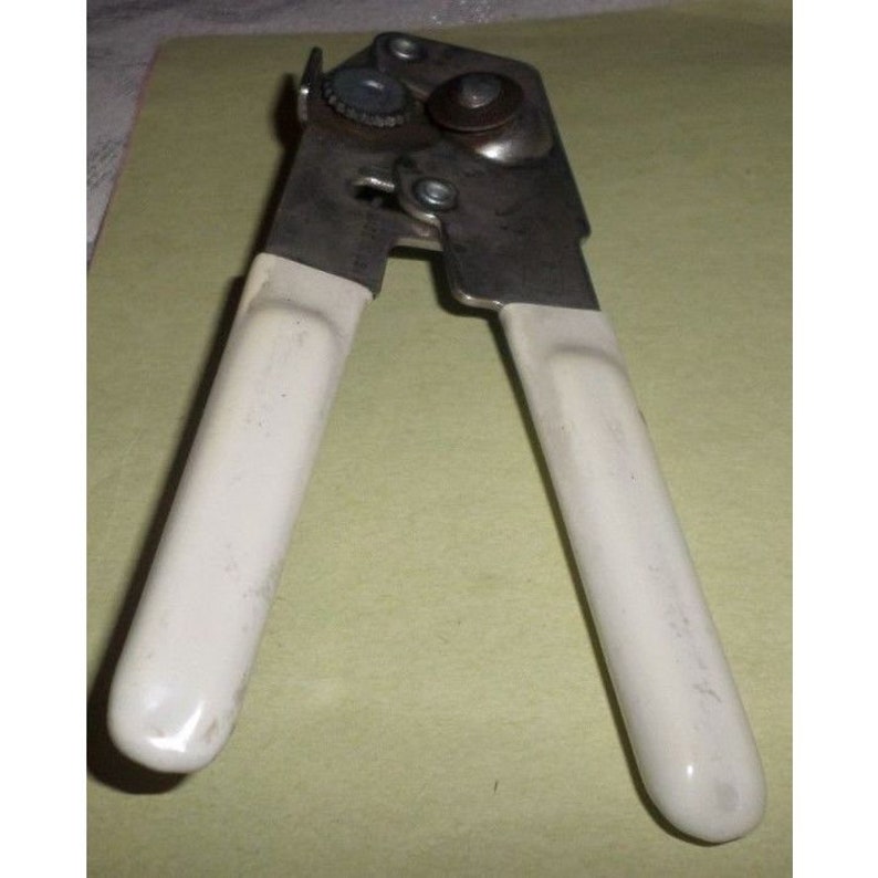Vintage Swing Away Manual Can Opener
