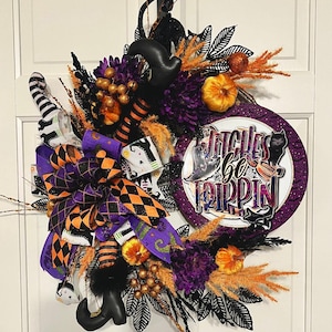 Halloween Witch Wreaths, Halloween Wreath for front door, Witch Decor, Fall Wreath, Halloween Wreaths, Halloween Decorations, Witches Wreath