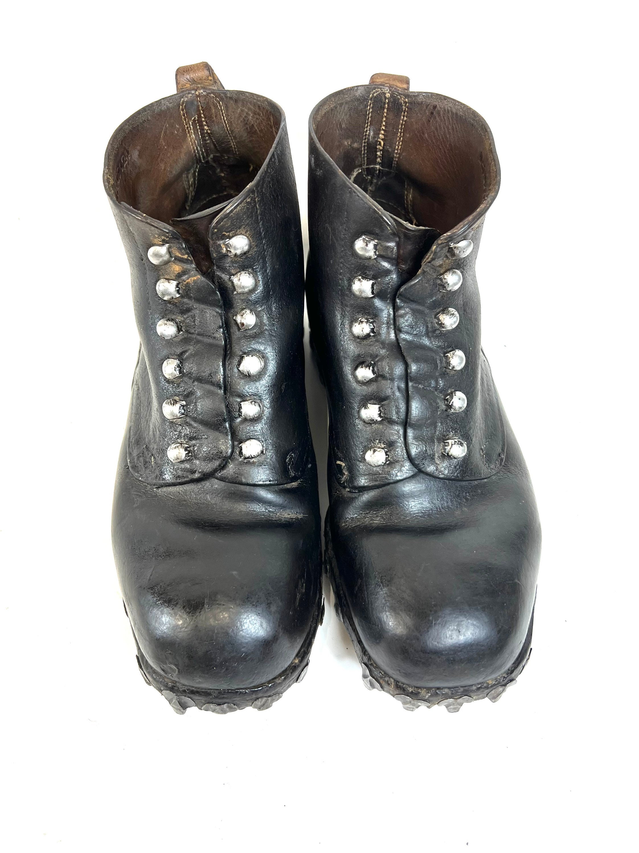 SWISS ARMY Black Leather Hobnail Boots 