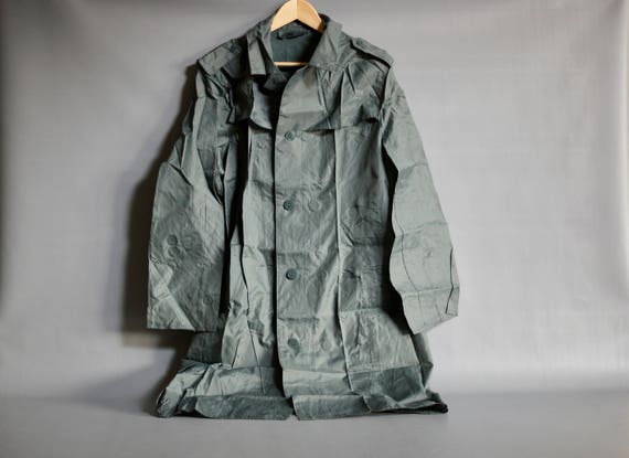SWISS ARMY RAINCOAT 1970s, Swiss Military Raincoat