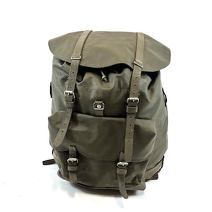 SWISS ARMY 1981 Weatherproof Backpack Large Rugged Vinyl Mens Waterproof Backpack Swiss Military Rucksack for Hiking and Camping