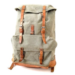 COLLECTORS ITEM Deadstock 1970 Swiss Army Salt and Pepper Backpack Rugged Mens Swiss Military Rucksack New and Never Used Mint Switzerland