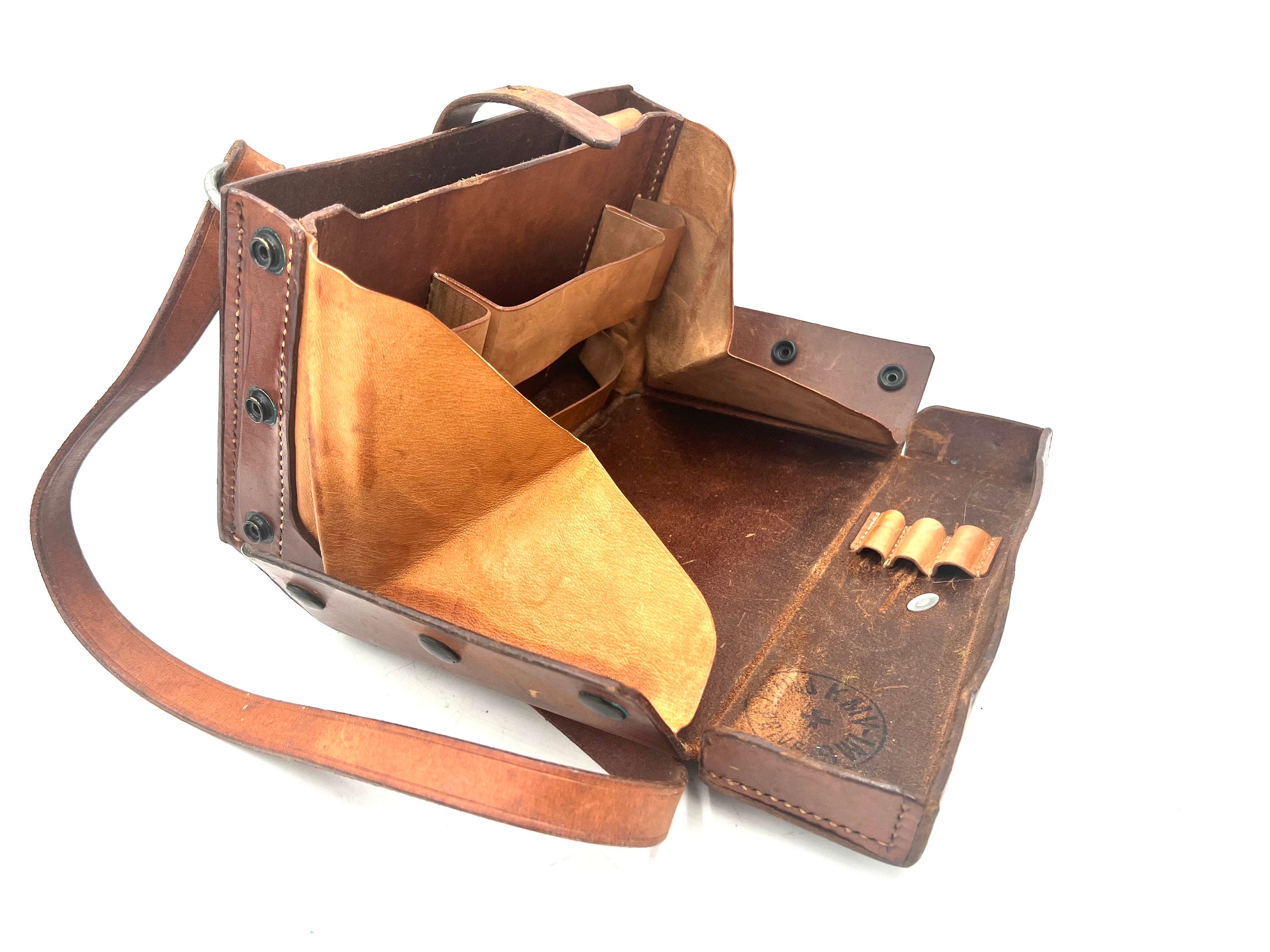 SWISS ARMY 1958 Leather Medic Bag for Artists Supplies SWISS ARMY 1958 Leather Medic Bag for Artists Supplies