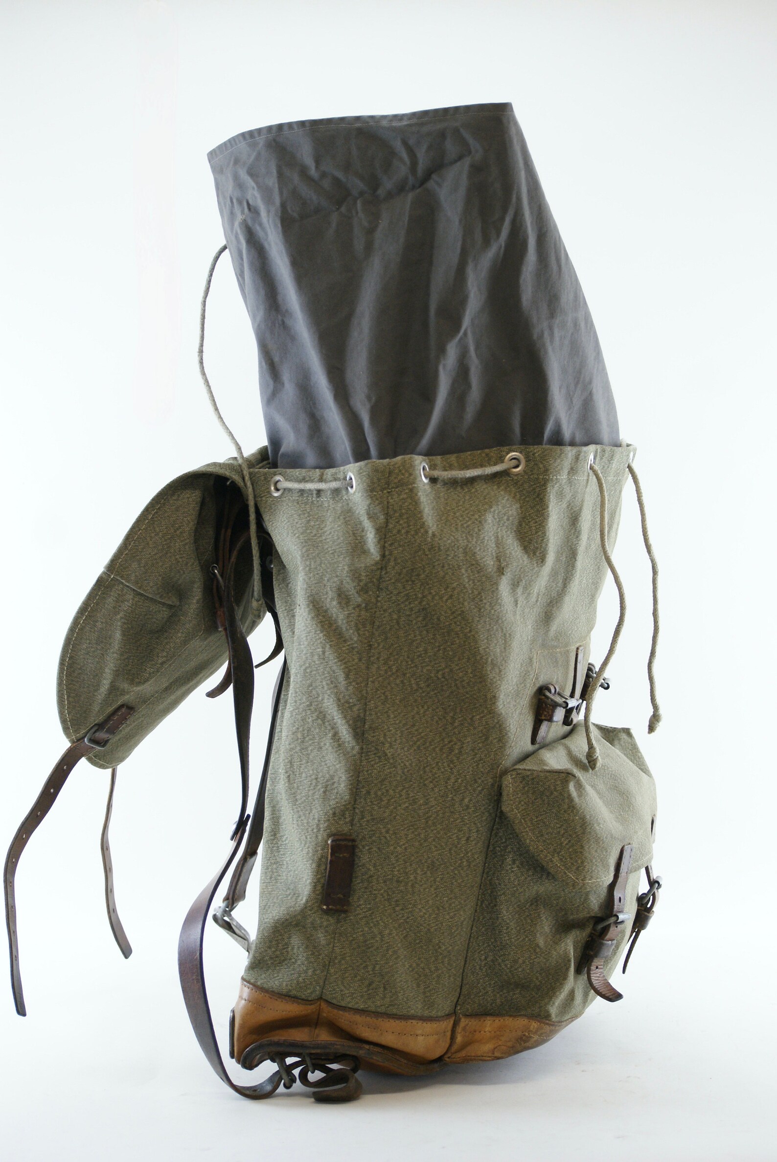 SWISS ARMY 1963 Salt and Pepper Backpack with a Food Canister Etsy