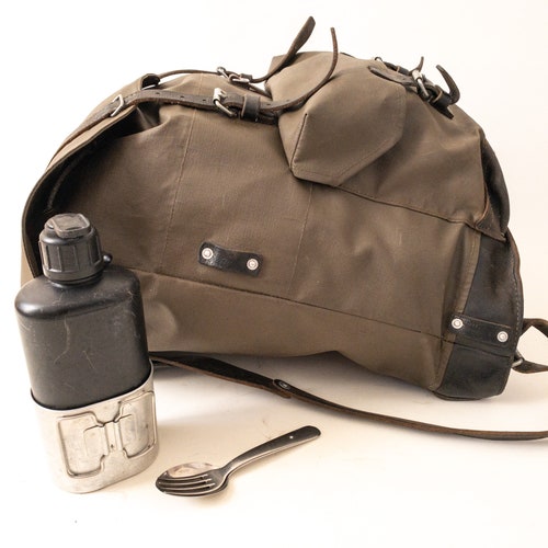 SWISS ARMY Backpack 1985 Waterproof shops Backpack with Three EXTRA Straps and Accessories