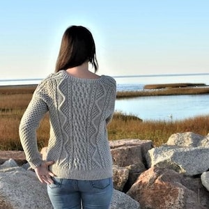 100% Peruvian Wool Knitted Pullover Sweater with beautiful motifs and cables