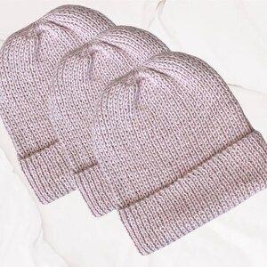 Classic Ribbed Beanie with fixed fold-up brim - Champagne