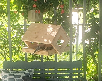 Hanging Cedar Bird Feeder: Modern Wild Bird Tray with Roof