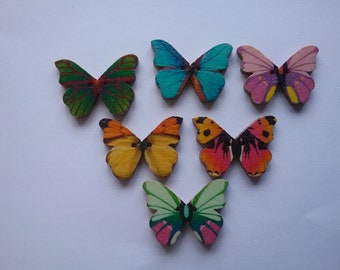 Motif de broderie fleur papillon