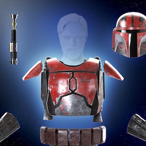 Pode incluir: Um conjunto de armadura mandaloriana vermelha e preta com um capacete, uma placa de peito, ombreiras, cinto e luvas. A armadura está gasta e tem um aspecto desgastado. Também está incluída uma empunhadura de sabre de luz.