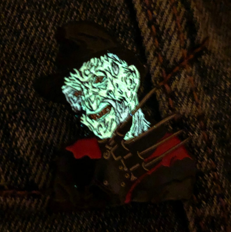 glow in the dark nightmare freddy