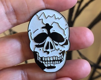 Season of the Witch Halloween III 3 Inspired Skull Mask GLOW in the Dark Soft Enamel Pin