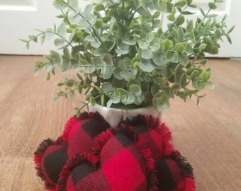 Buffalo Plaid Hearts / Red and Black