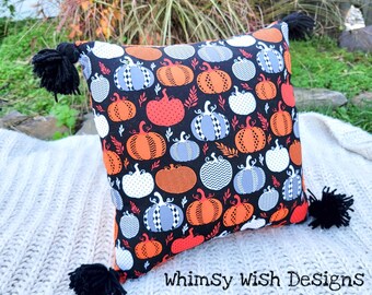 Accent Pillow with Tassels / Pumpkins