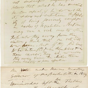 Puede incluir: Un documento manuscrito antiguo con escritura cursiva en papel rayado. El texto trata sobre la votaci&oacute;n y cuestiones sociales. El papel muestra signos de envejecimiento.