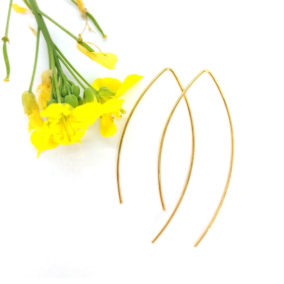 Simple Silver Drop Earrings. Yellow gold drop earrings. Rose gold drop earrings. Simple earrings. Drop earrings. Thin earrings.