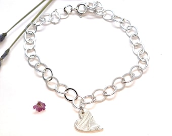 Silver Floral Heart bracelet. Sterling silver heart jewellery. Anniversary gift. Gift for her.