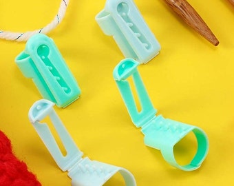 Plastic Yarn Guide, Hand Knitting Supplies, Knitting Thimble Tool, Yarn Guide, Separated Yarns Tools for Crochet Knitting Crafts