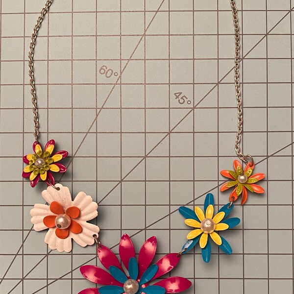 Collier Floral Silver Tone, collier vintage, fleurs en métal, cadeaux pour elle