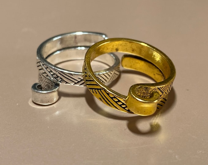 Yarn Guide, Adjustable Crochet Loop Rings, *Pick your color Knitting Tools, Gold, Silver, Rose Gold Tones