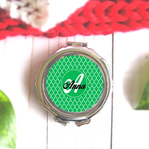Personalisierter Kompakttaschenspiegel personalisiert mit Monogramm Namen und Initialen, personalisierter kleiner runder Geldbeutelspiegel für Makeup, Einzigartige Ehefrau Geschenke