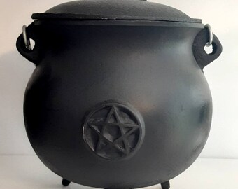 Large Black Cast Iron Potbelly Witches Cauldron, Black Cast Iron, Witches Cauldron,  with lid Must have