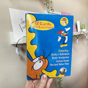 Cartoon kaarten met enveloppen Het land voor de tijd Woody Woodpecker Curtious George Bullwinkle