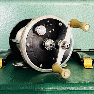 Vintage Heddon Pal P-41 Fishing Reel – Smooth Retrieve, Jeweled