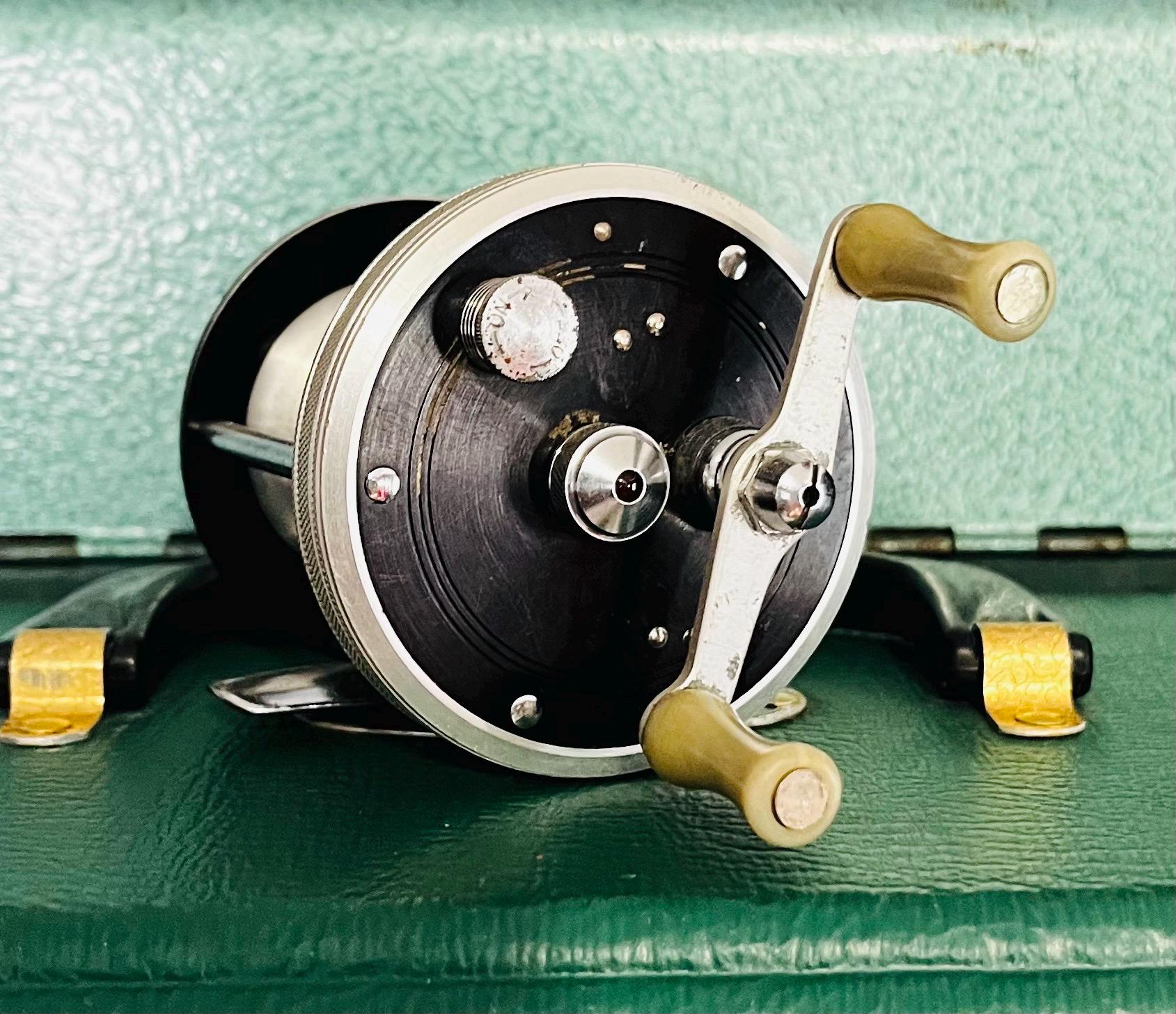 Vintage Heddon Pal P-41 Fishing Reel – Smooth Retrieve, Jeweled