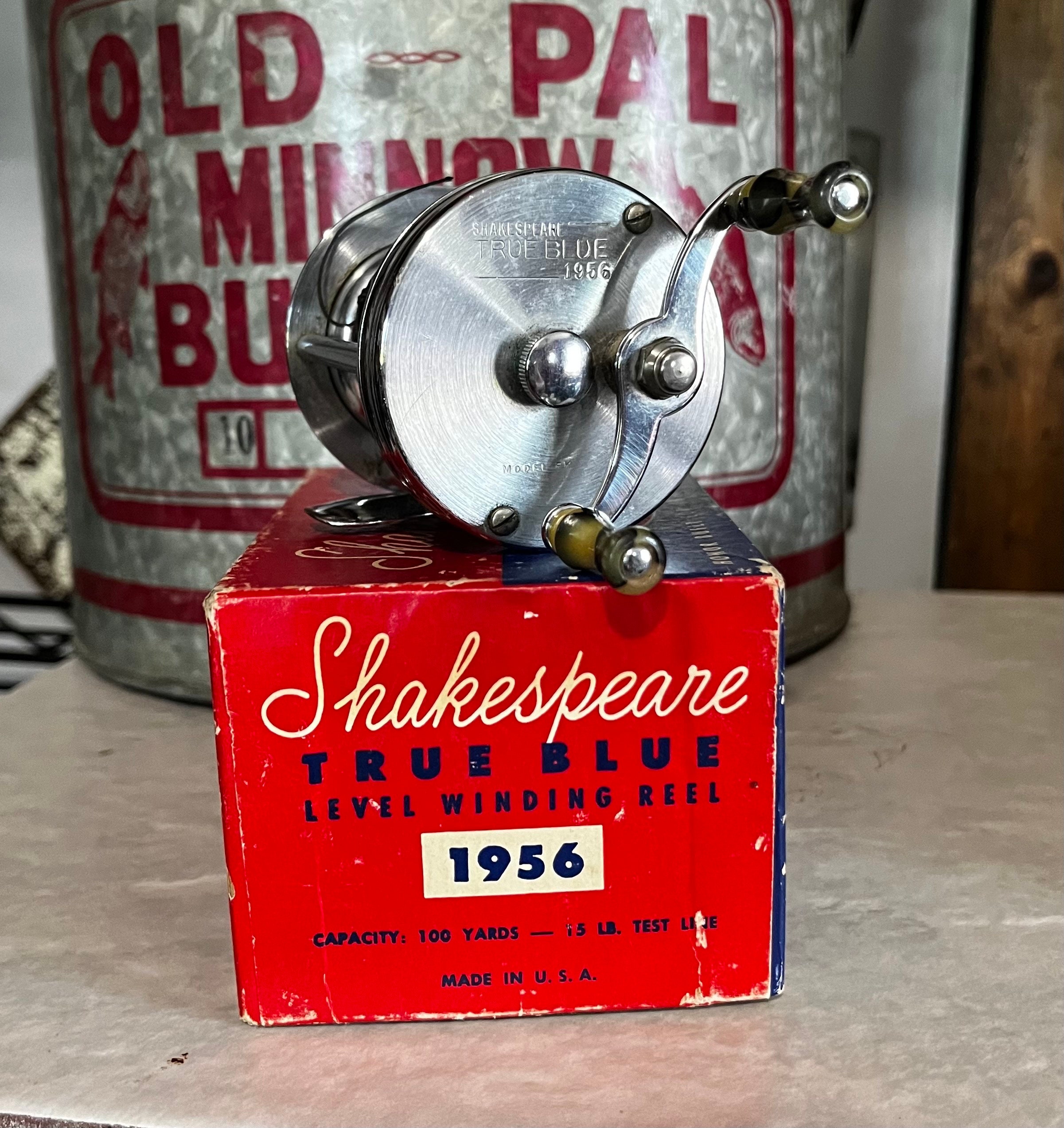 vintage shakespeare TRUE BLUE 1956 model FK old reel USA バス