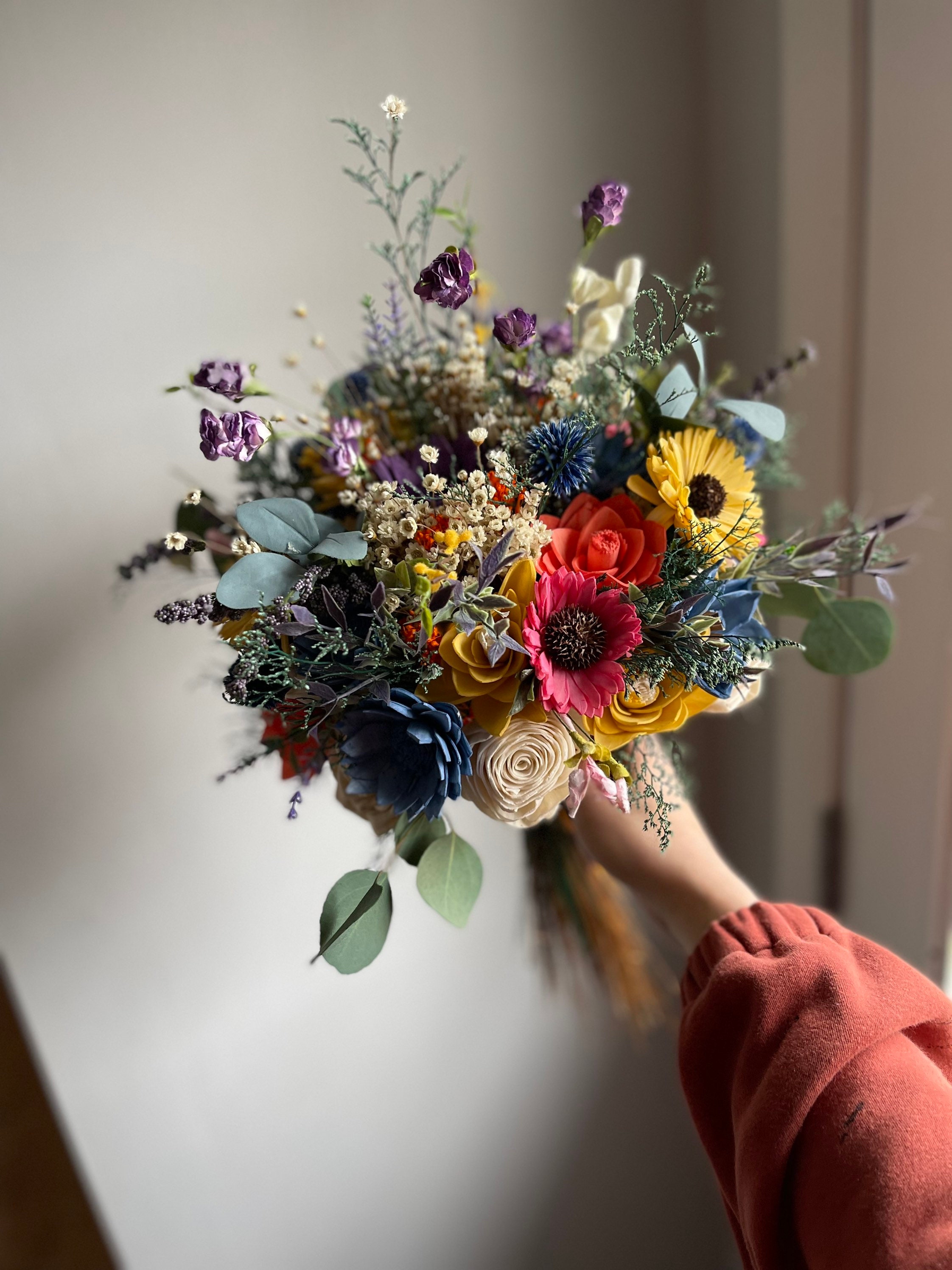 Easy DIY Bouquets With Wildflowers