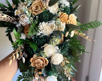 Emerald green and gold wedding bouquet | sola wood flowers | green wedding bouquet